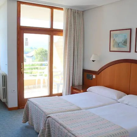 Residencia Miramar 3*