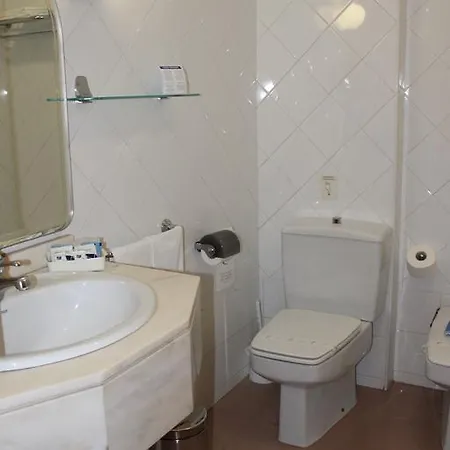 Отель Residencia Miramar Сан-Висенте-де-ла-Баркера